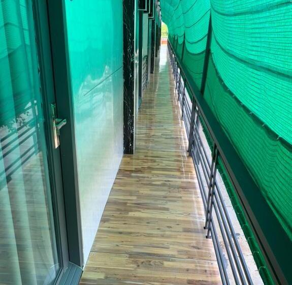 هتل Mobile Home Ho Tram Pristine Beach