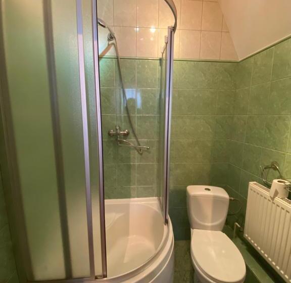 پانسیون Buru Guru Viesu Nams Zīdu Kolns