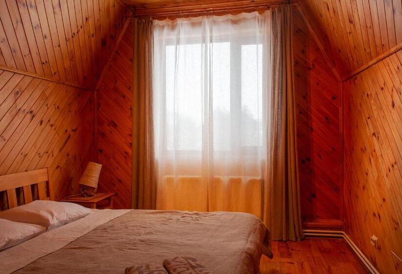 پانسیون Buru Guru Viesu Nams Zīdu Kolns