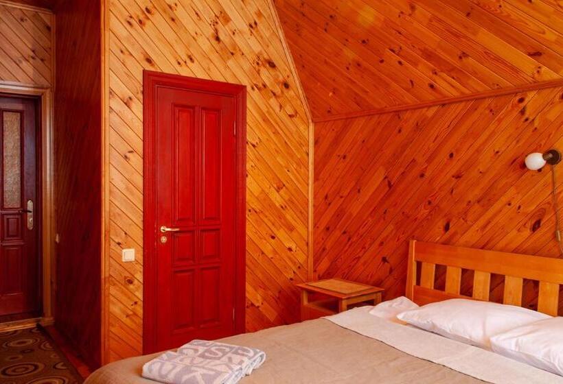 پانسیون Buru Guru Viesu Nams Zīdu Kolns