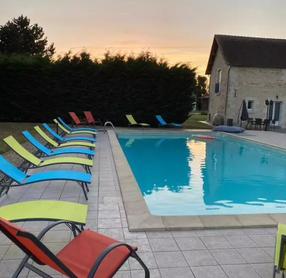 Majatalo Kourline Villalunoterie Futuroscope Piscine Spa