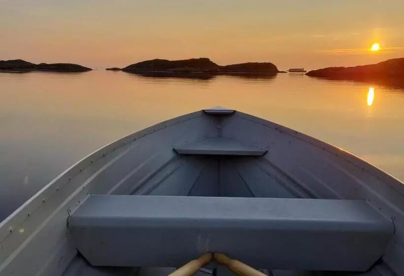 Vollvaagen Apartments Smøla, Boat Included