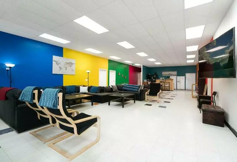 Retkeilymaja Out East Adventure Centre