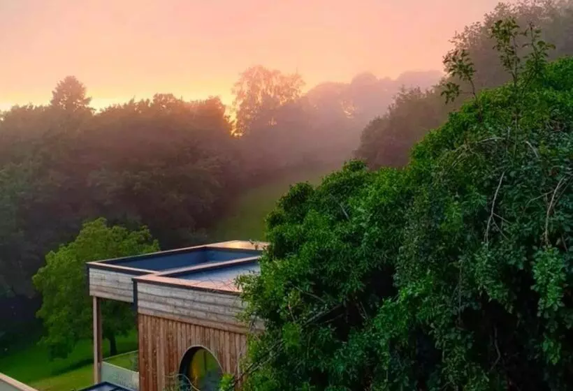 Hotelli Le Hameau Des Sens