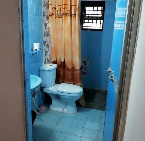 ペンション Alexmarie Guest House 5 Min To Candolim Beach