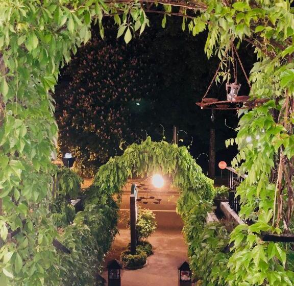 膳宿费 Murmeltier