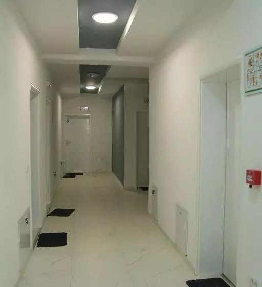 B&b Hisar International