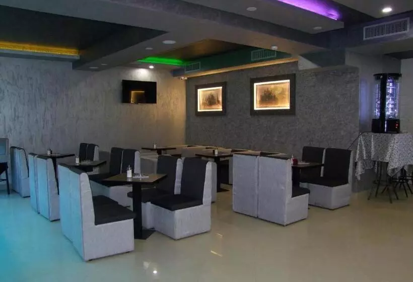 B&b Hisar International