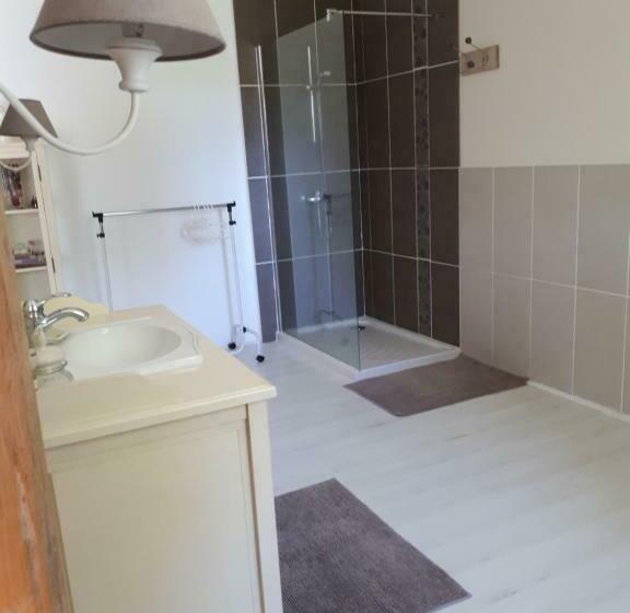 مبيت وإفطار Au Cœur De Mauchat, Pour Une Escapade Romantique