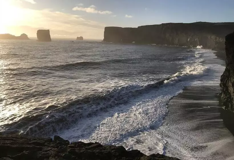 تختخواب و صبحانه Guesthouse Rauðafell