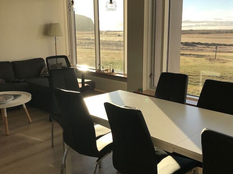 تختخواب و صبحانه Guesthouse Rauðafell