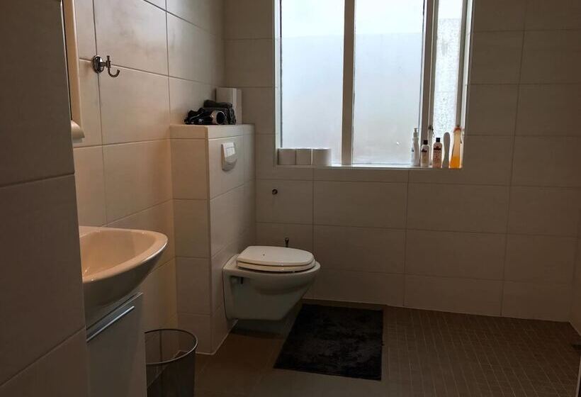 تختخواب و صبحانه Guesthouse Rauðafell