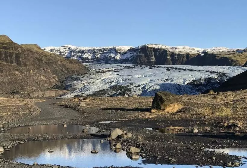 تختخواب و صبحانه Guesthouse Rauðafell