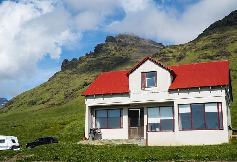 تختخواب و صبحانه Guesthouse Rauðafell