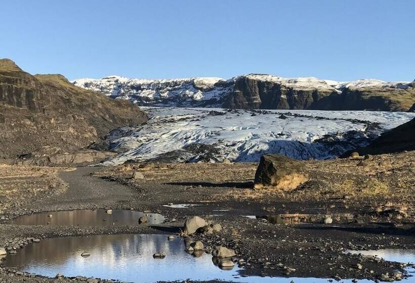 تختخواب و صبحانه Guesthouse Rauðafell