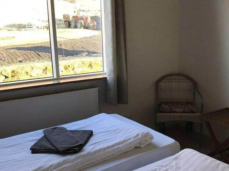 تختخواب و صبحانه Guesthouse Rauðafell
