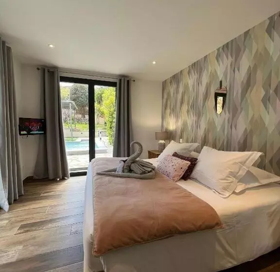 Hotelli Hôtel Confidentiel Le Grecale