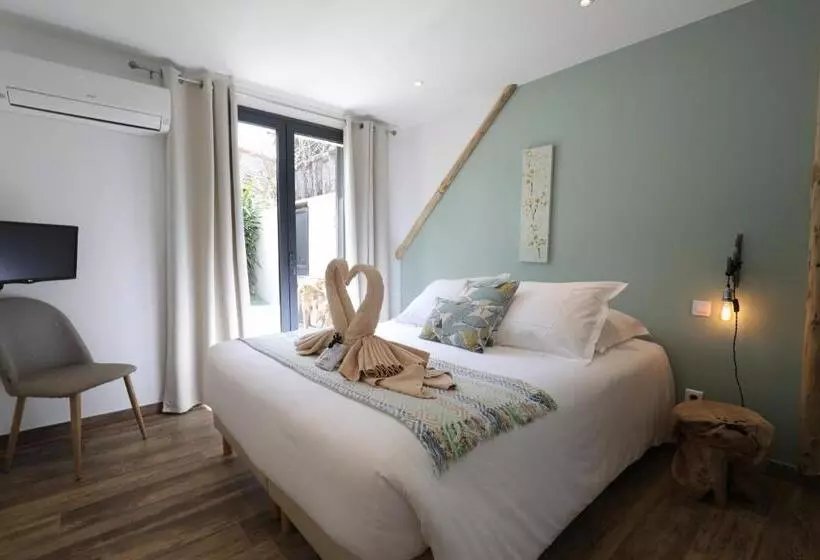 Hotelli Hôtel Confidentiel Le Grecale