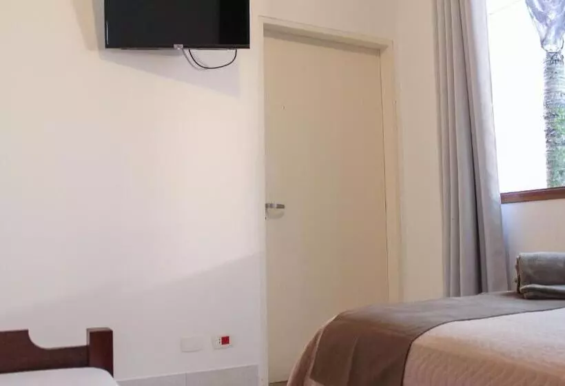 Majatalo Alapage Toque Toque