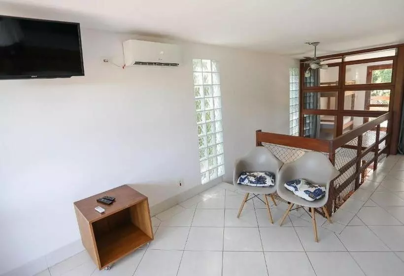 Majatalo Alapage Toque Toque