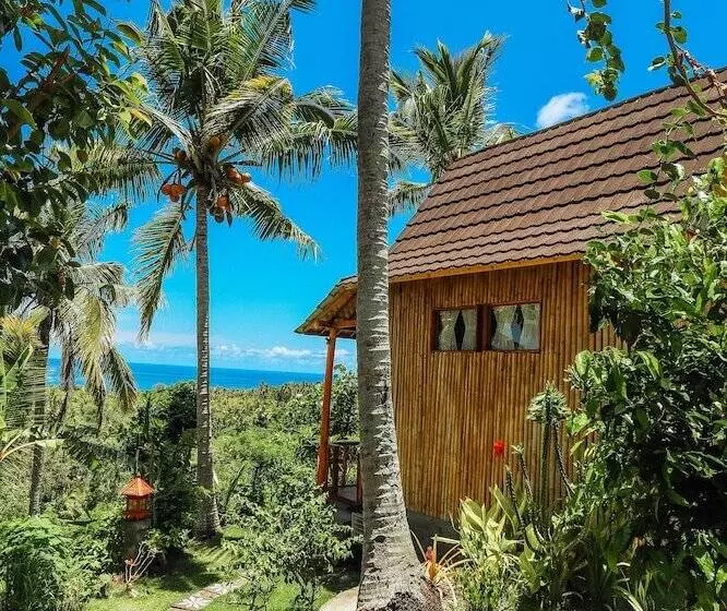 ペンション Atuh Forest Cottage