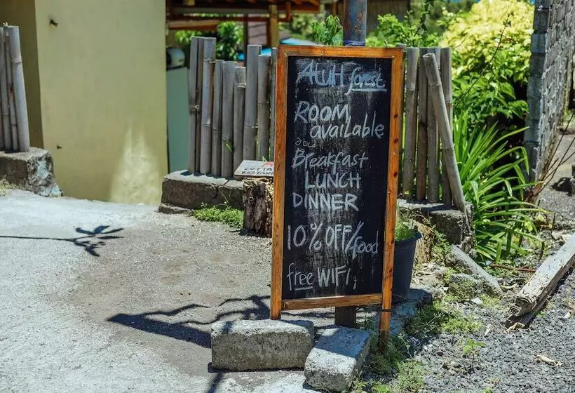 ペンション Atuh Forest Cottage