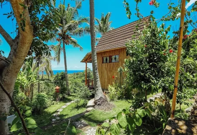 ペンション Atuh Forest Cottage