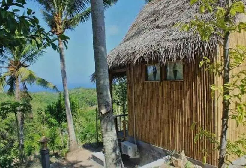 ペンション Atuh Forest Cottage