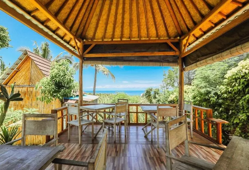 ペンション Atuh Forest Cottage