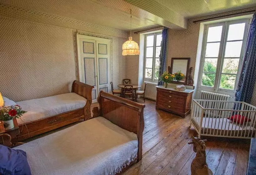 ペンション Maison De Maître Avec Grand Parc Arboré Clos De Murs