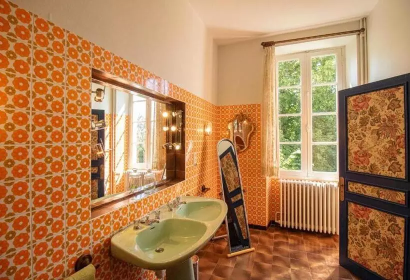 ペンション Maison De Maître Avec Grand Parc Arboré Clos De Murs