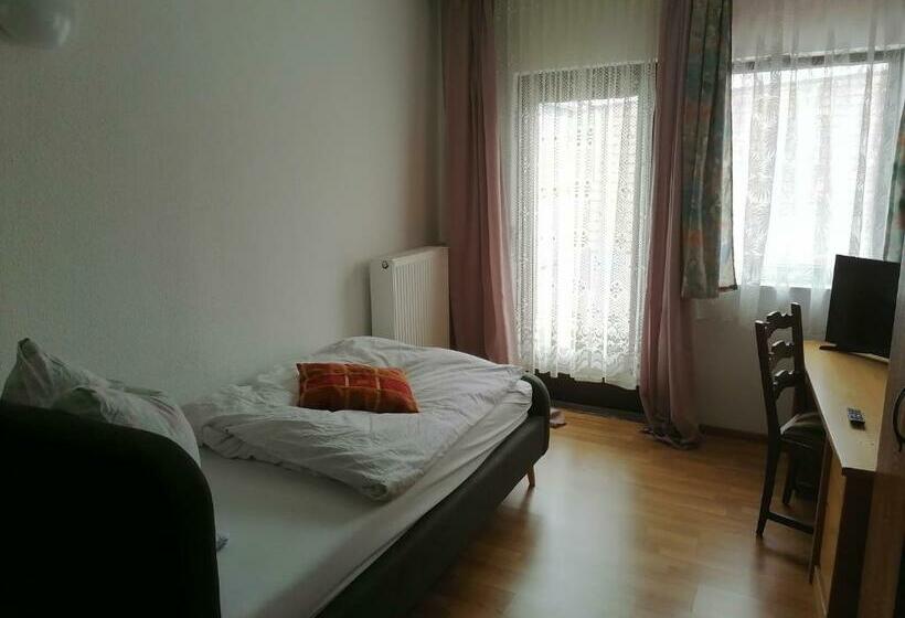 فندق صغير Gasthaus Zur Rose