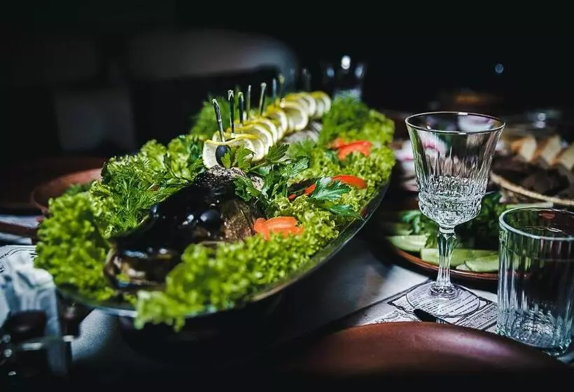 Hotelli ресторан отель гуляй поле