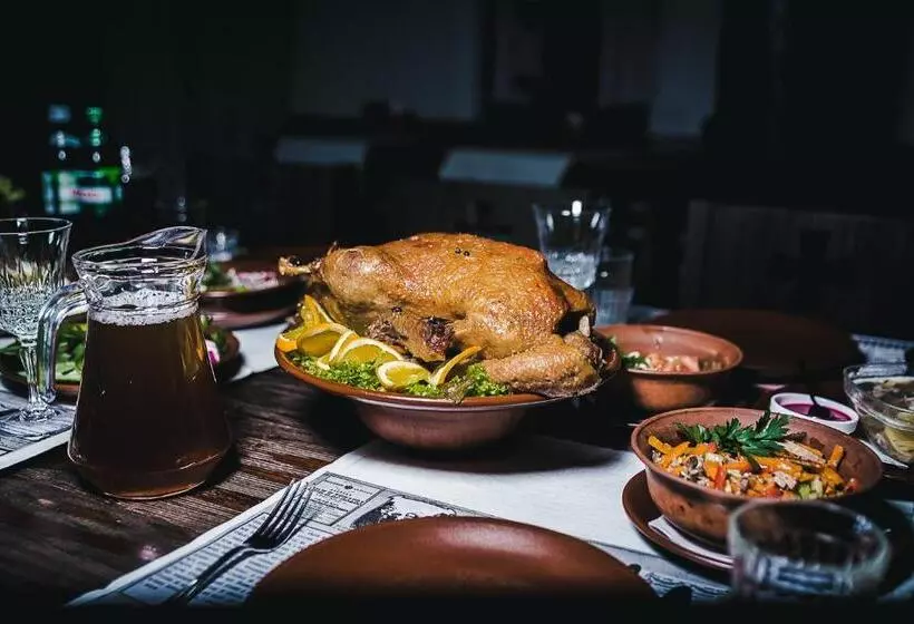 Hotelli ресторан отель гуляй поле