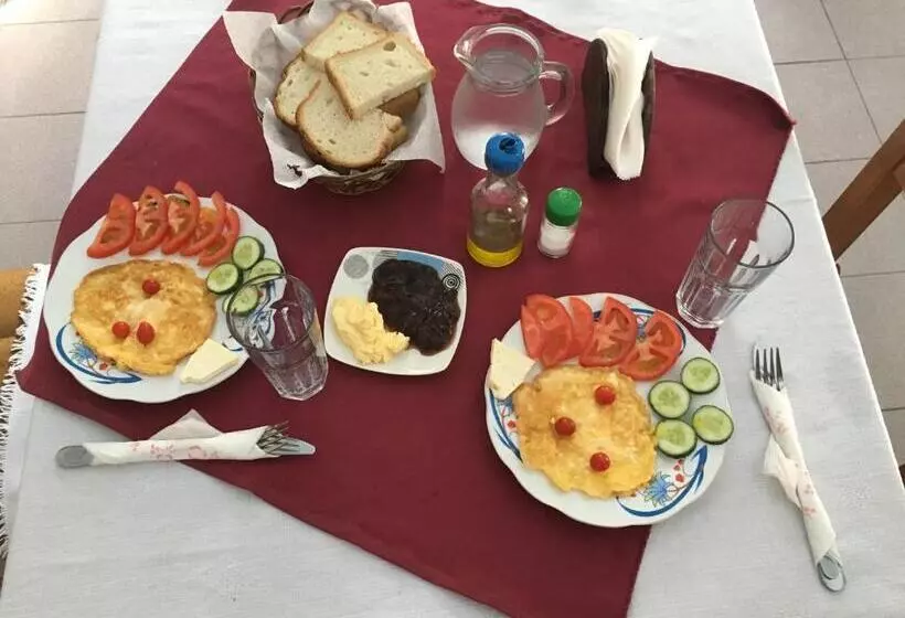 هتل Hyso Vela
