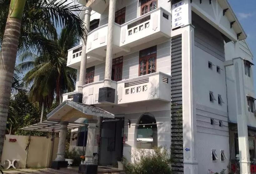 پانسیون Aurora Mekong