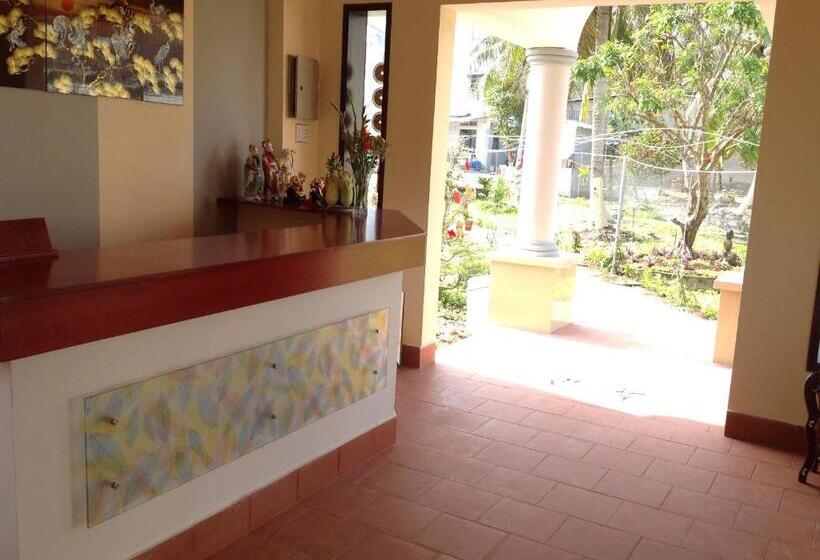 پانسیون Aurora Mekong