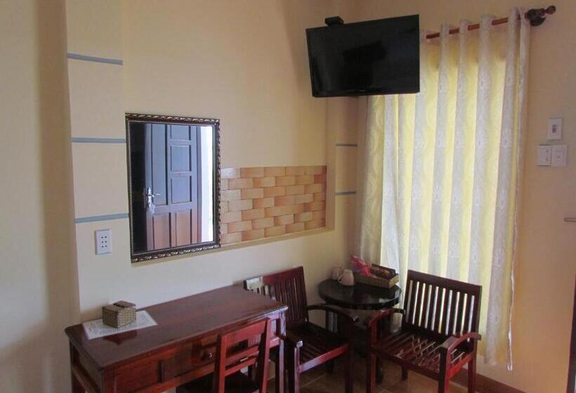 پانسیون Aurora Mekong