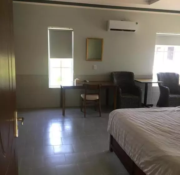 پانسیون Aurora Mekong