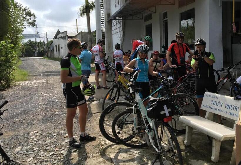 پانسیون Aurora Mekong