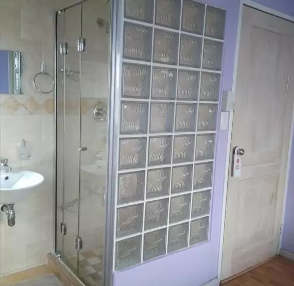 Majatalo Beulahland Guesthouse