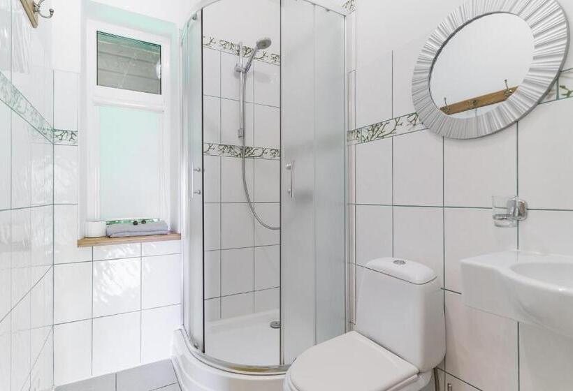 پانسیون Cērpas