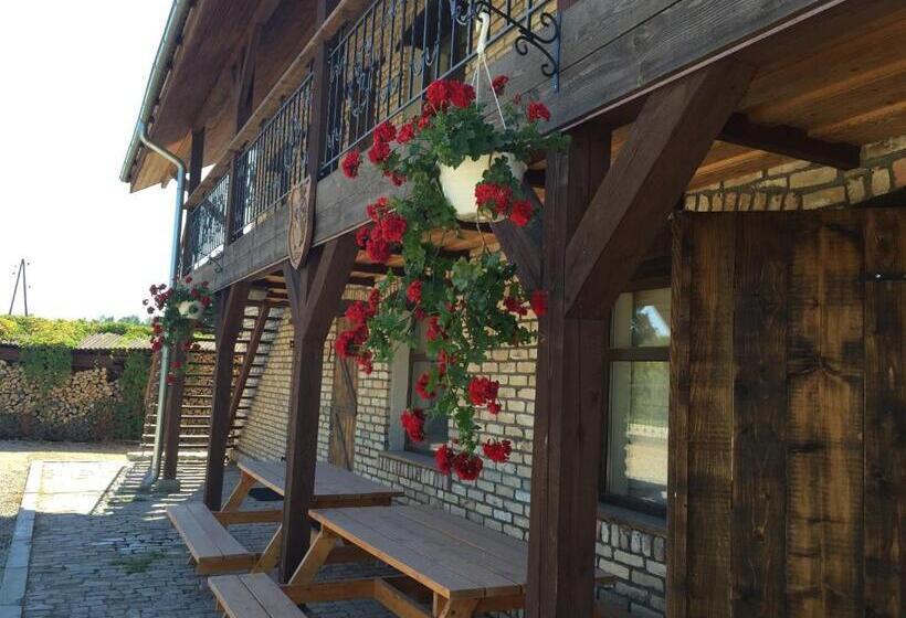 پانسیون Cērpas