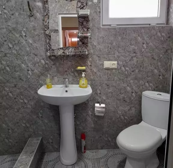 پانسیون Guest House Lankhvri