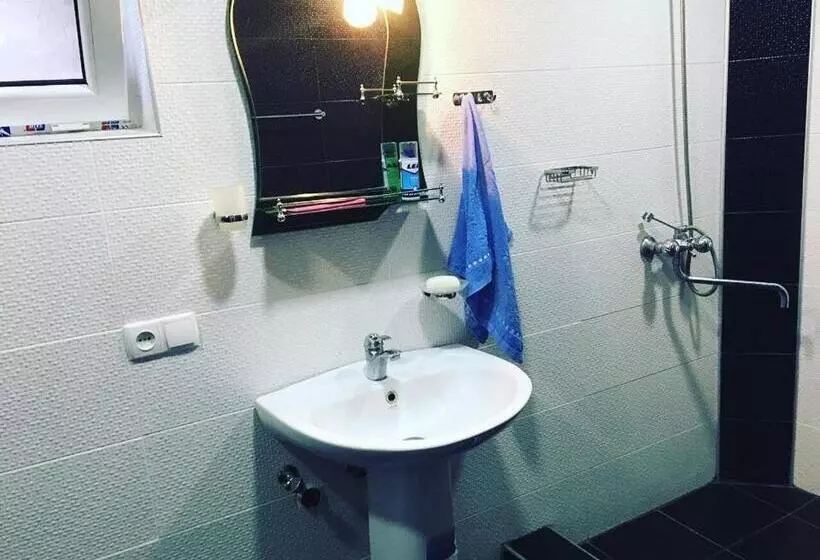 پانسیون Guest House Lankhvri