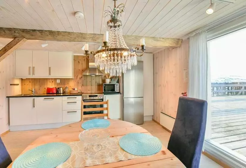 Majatalo Kongsfjord Arctic Lodge