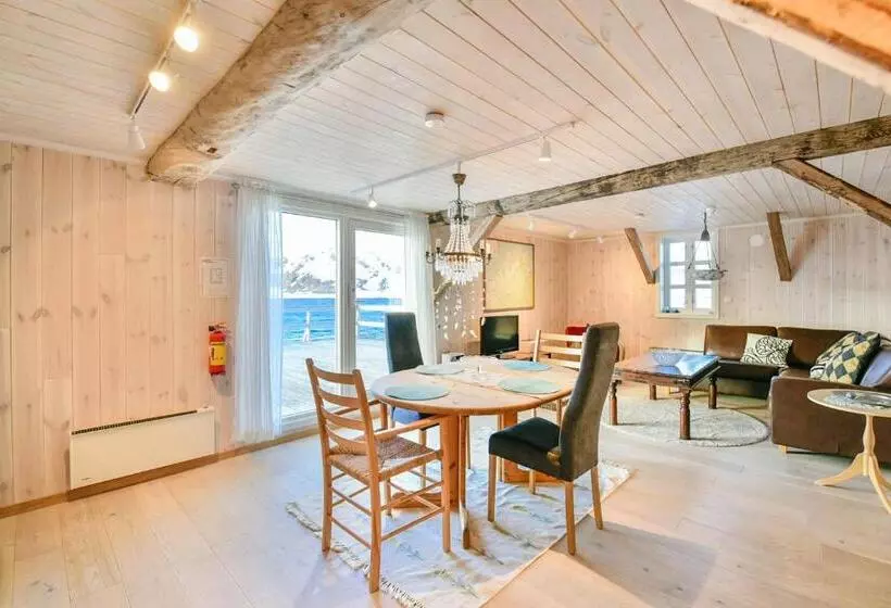 Majatalo Kongsfjord Arctic Lodge