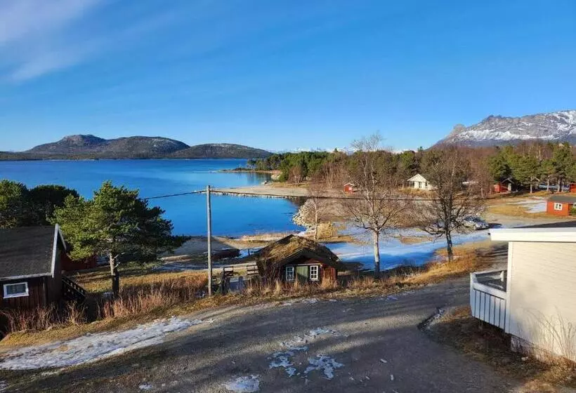 Majatalo Ulvsvåg Gjestgiveri Og Fjordcamping As