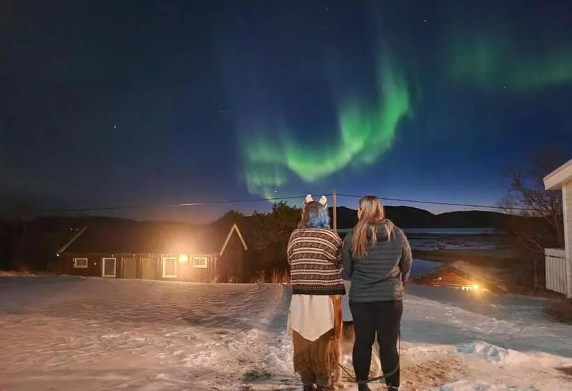 Majatalo Ulvsvåg Gjestgiveri Og Fjordcamping As