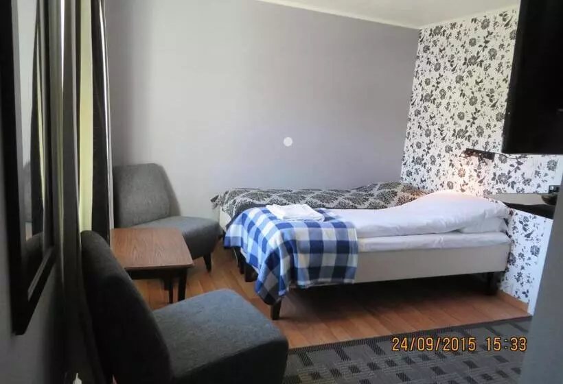 Majatalo Ulvsvåg Gjestgiveri Og Fjordcamping As